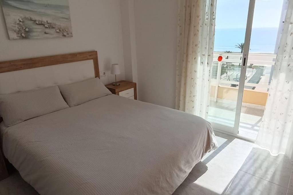 Apartamento Centrico En La Playa Con Piscina. Peniscola Luaran gambar