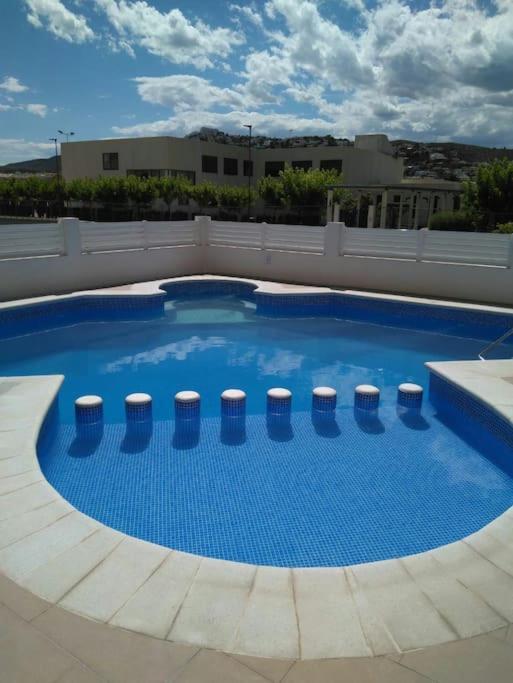 Apartamento Centrico En La Playa Con Piscina. Peniscola Luaran gambar