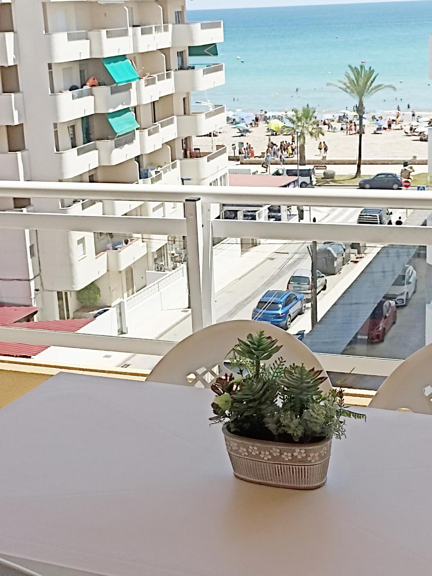 Apartamento Centrico En La Playa Con Piscina. Peniscola Luaran gambar